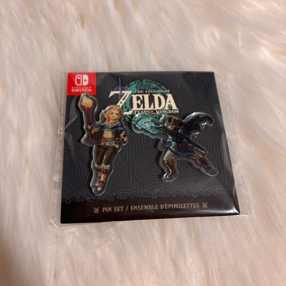 Nintendo Switch The Legend of Zelda: Tears of the Kingdom Pin Set - Picture 2 of 3